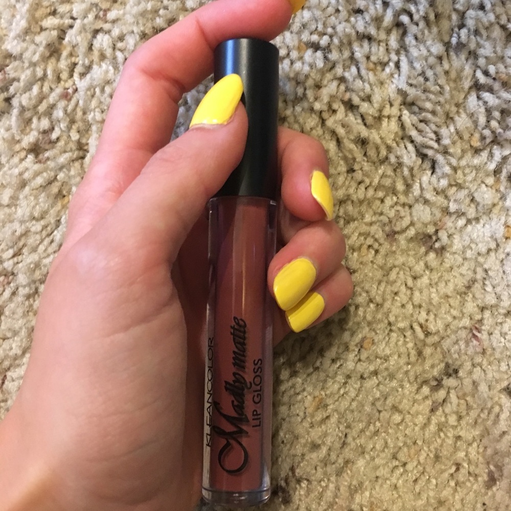 Lipstick - Picture 2 of 3